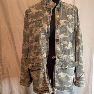 Camouflage Women’s Cargo Jacket